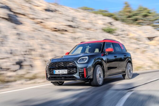 MINI John Cooper Works Countryman