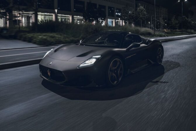 Maserati MC20 Notte