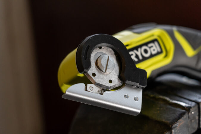 Ryobi 4V Lithium Cordless Cutting Tool RCT4-120G