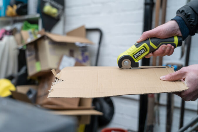 Ryobi 4V Lithium Cordless Cutting Tool RCT4-120G Review