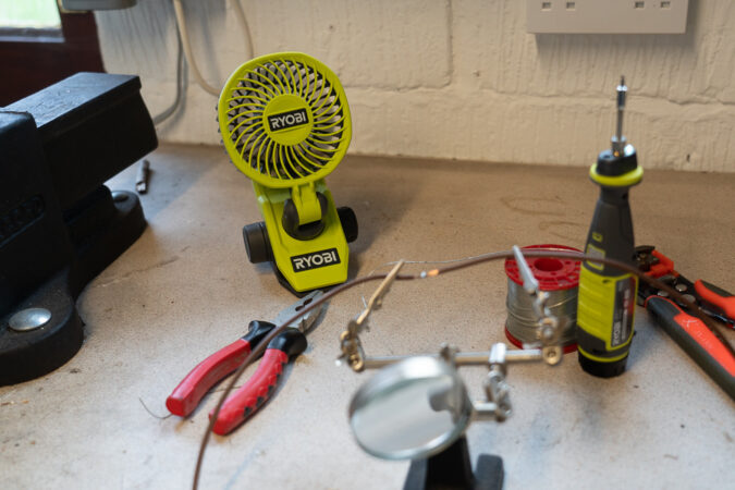 Ryobi 4V Lithium Cordless Clamp Fan RCF4-120G Review