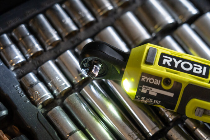 Ryobi 4V Lithium Ratchet Wrench RR14W4-0 Review