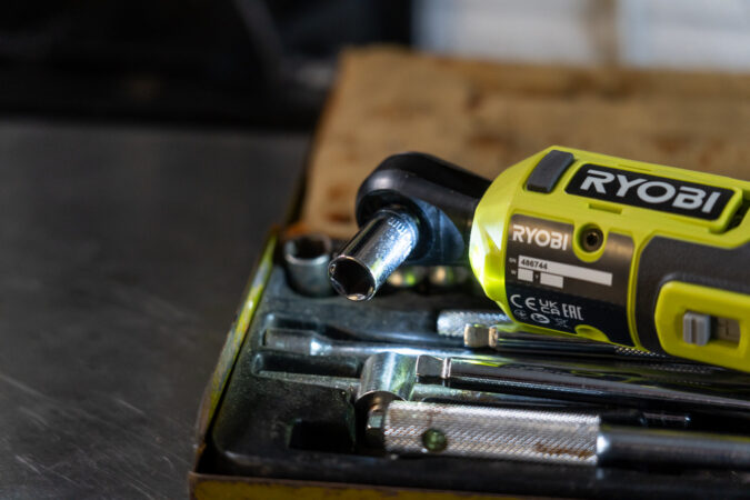 Ryobi 4V Lithium Ratchet Wrench RR14W4-0 Review