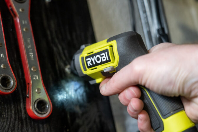 Ryobi 4V Lithium Cordless Screwdriver RSD4-120T Review