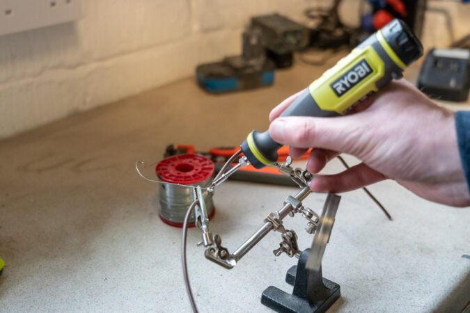 Ryobi 4V Lithium Cordless Soldering Iron RSI4-120G Review