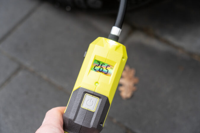 Ryobi 4V Lithium Cordless Inflator RI4-120G Review