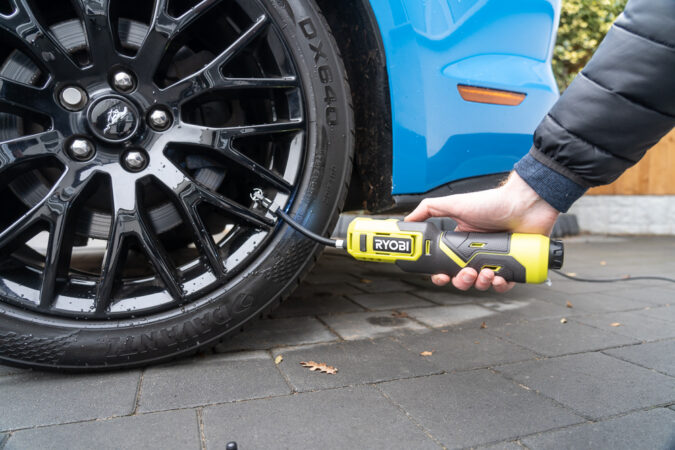 Ryobi 4V Lithium Cordless Inflator RI4-120G Review