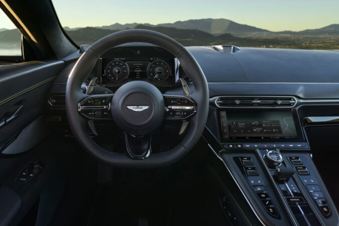 Aston Martin Vantage New 2024