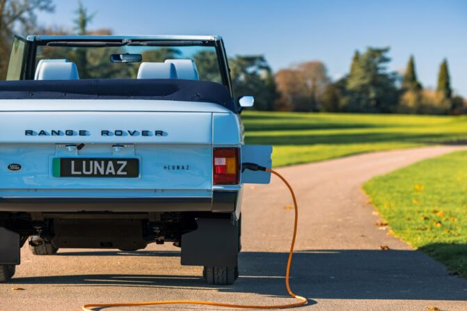 Lunaz Range Rover Safari