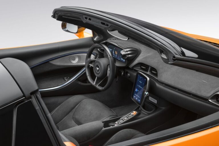 McLaren's Electrifying Artura Spider Hybrid Convertible Supercar
