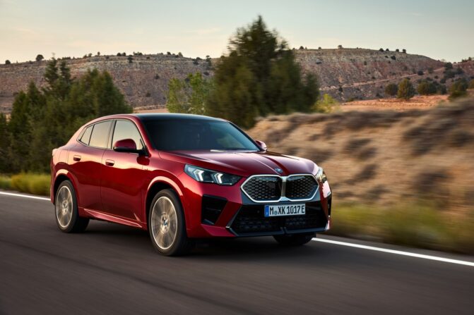 BMW X2 iX2 SUV Crossover