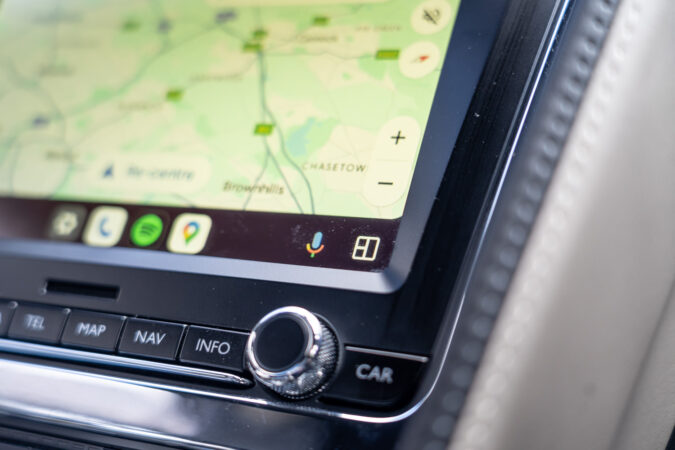 Bentley RNS810 CarPlay and Android Auto Integrated Automotive Kit Review
