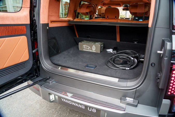 BYD YANGWANG U8