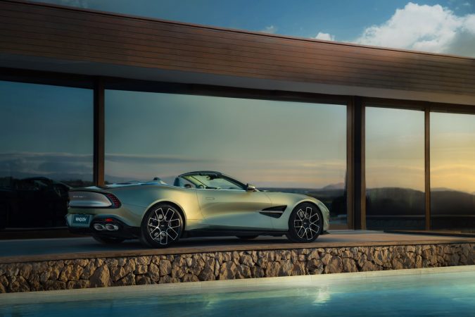 Aston Martin Vanquish Volante