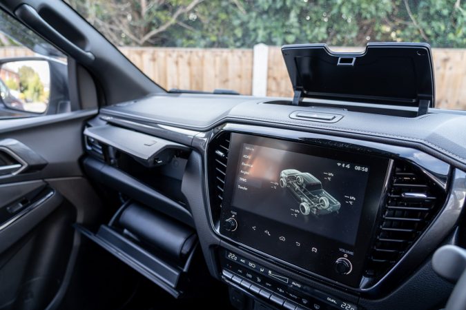 Isuzu D-Max V-Cross