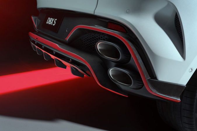 Aston Martin DBX S