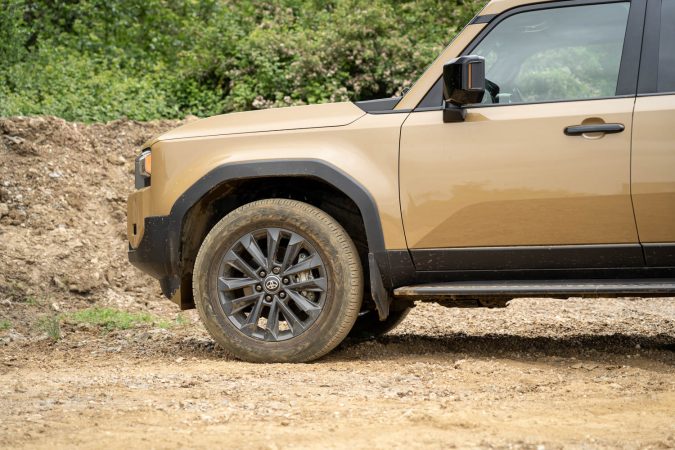 Off Road Testing: Land Cruiser Invincible 2.8