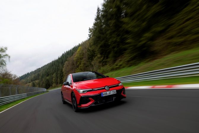 Volkswagen Golf GTI Edition 50