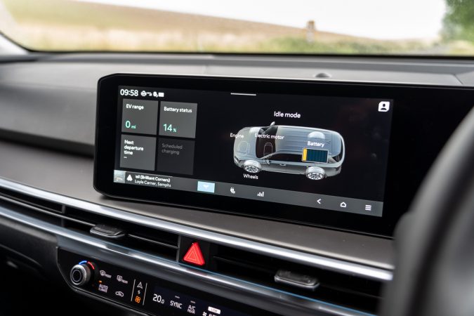 Kia Sorento 3 PHEV AWD Review